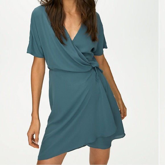 Aritzia Dresses & Skirts - Artizia Wallace  wrap dress